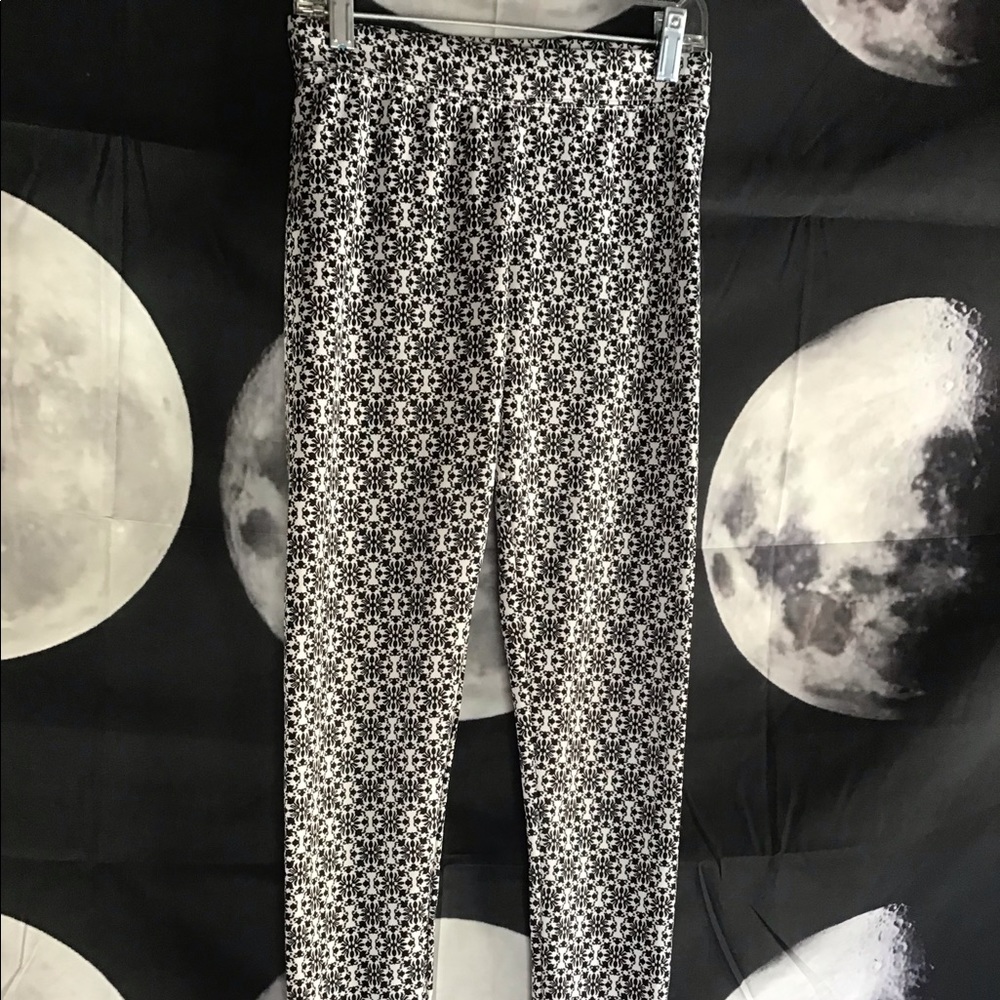 Aeropostale B Mota Size XS Black & White Leggings